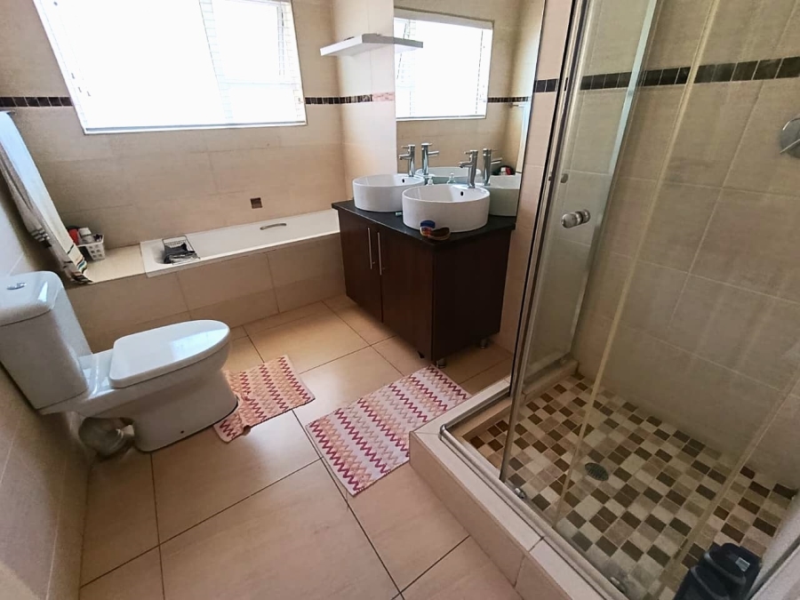 4 Bedroom Property for Sale in Shellyvale Free State